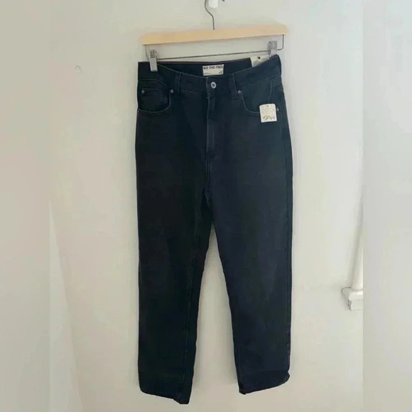 Free People Pacifica High Rise Slim Straight Jeans Black  NWT - Picture 5 of 10